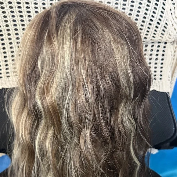 Cassidy 2.0 from CSC - Long Wavy Women’s Wig with Blonde Accents - Picture 4 of 11